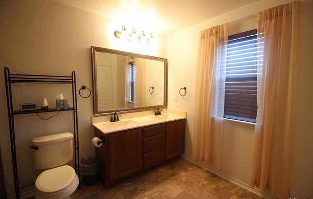 1407  Blue Jay Ct, San Antonio, TX 78245 — photo 16