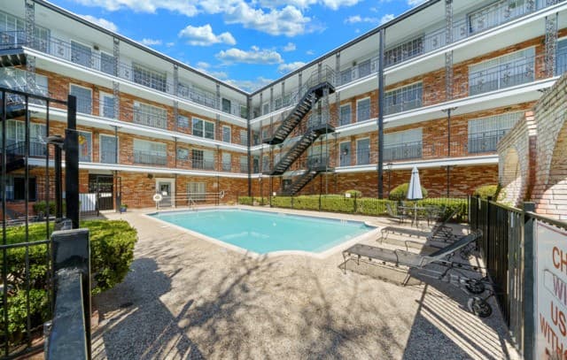 8401 N New Braunfels Avenue Unit 240, San Antonio, TX 78209 — photo 25