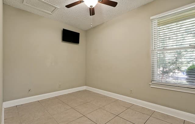 3715  Castle Crest St, San Antonio, TX 78230 — photo 20