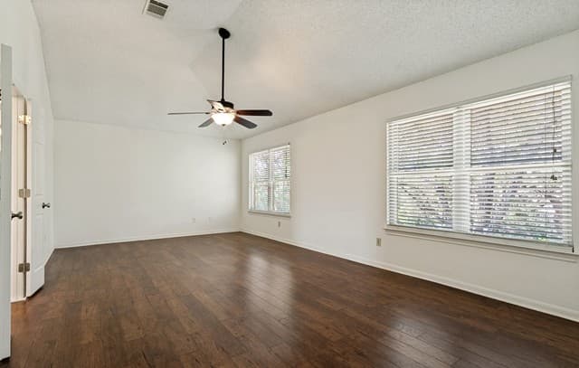 3715  Castle Crest St, San Antonio, TX 78230 — photo 21