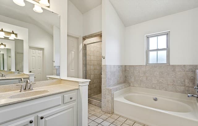 3715  Castle Crest St, San Antonio, TX 78230 — photo 24