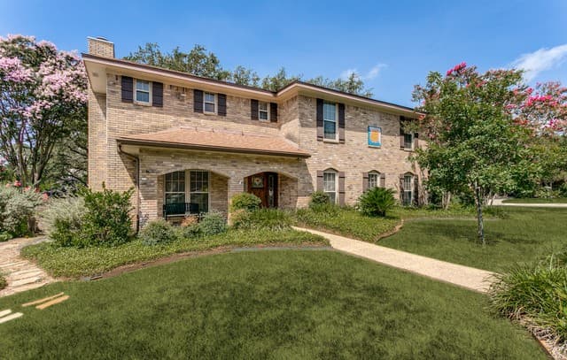 3715  Castle Crest St, San Antonio, TX 78230 — photo 3
