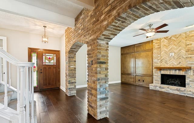 3715  Castle Crest St, San Antonio, TX 78230 — photo 5