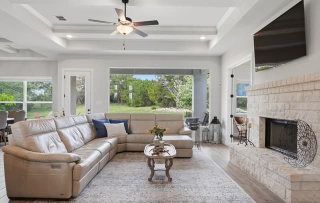 212  High Point Cir, Spring Branch, TX 78070 — photo 10