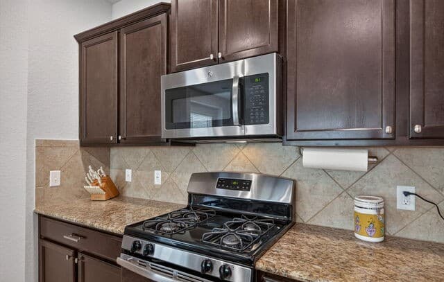 6051  Akin Song, San Antonio, TX 78261 — photo 12