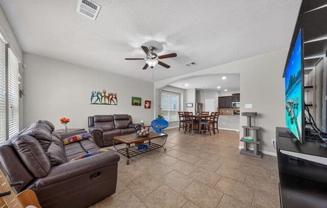 6051  Akin Song, San Antonio, TX 78261 — photo 7