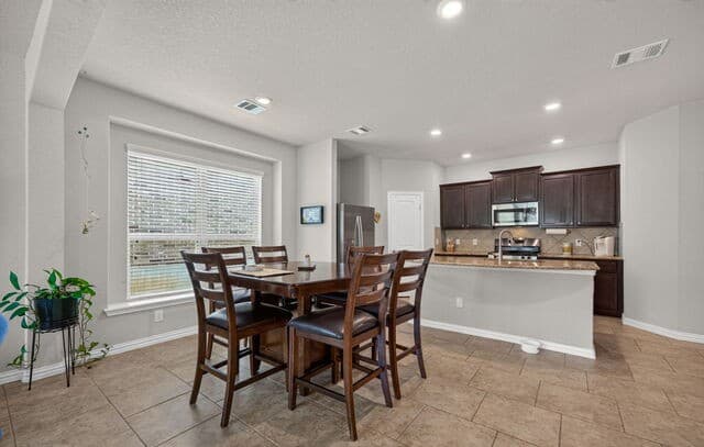 6051  Akin Song, San Antonio, TX 78261 — photo 8