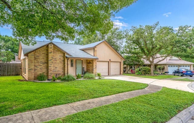 7900 Forest Xing, Live Oak, TX 78233 — photo 3