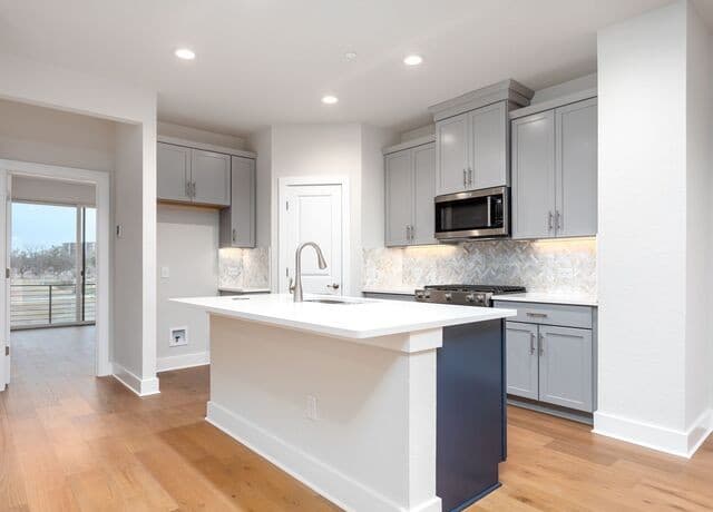 413  Mcmillan Pl, San Antonio, TX 78210 — photo 14