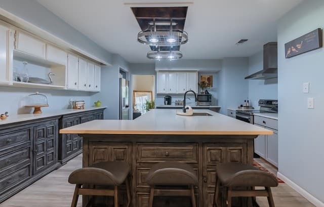 3223  Old Blue Ridge St, San Antonio, TX 78230 — photo 15