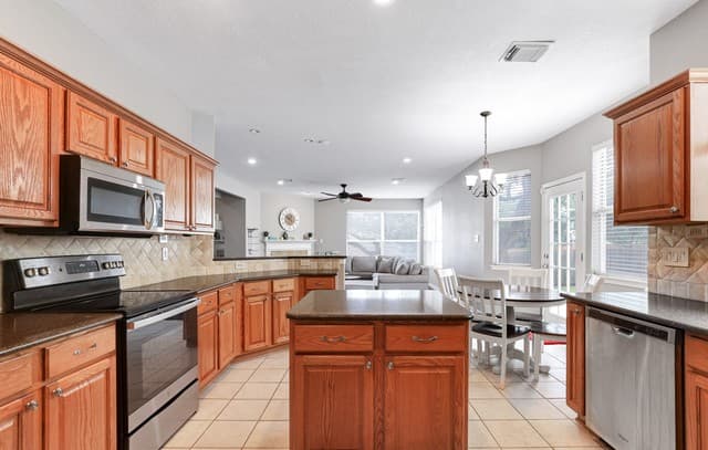 20703  Wild Springs Dr, San Antonio, TX 78258 — photo 11