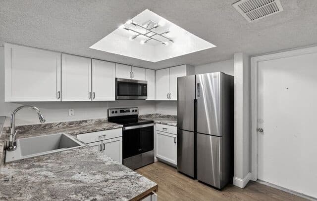 7203/7205  Timbercreek, San Antonio, TX 78227 — photo 4