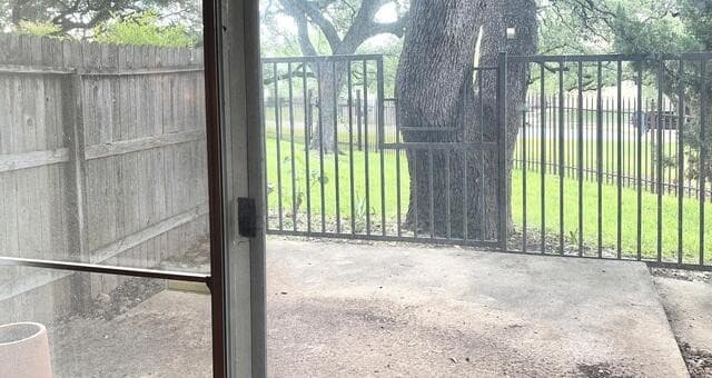 8915  Datapoint Dr Unit 44B, San Antonio, TX 78229 — photo 13