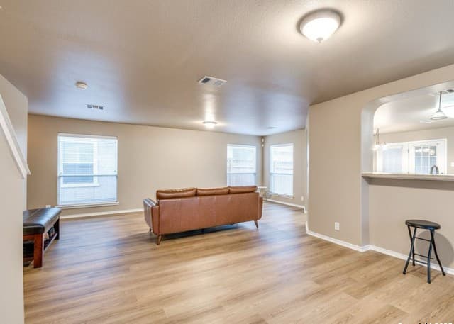 10915  Toscana Isle, San Antonio, TX 78249 — photo 5
