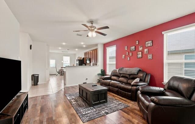 10346  McQueeney, San Antonio, TX 78252 — photo 4