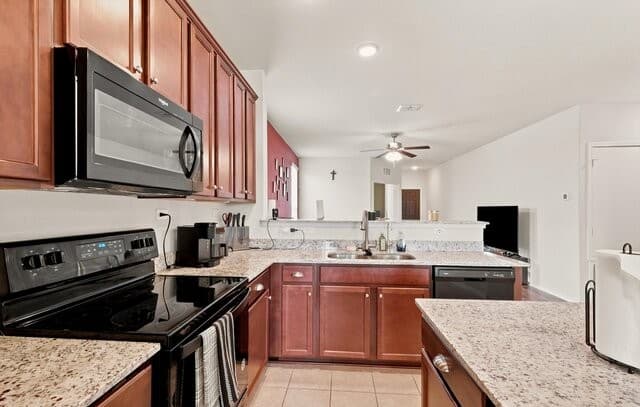 10346  McQueeney, San Antonio, TX 78252 — photo 9