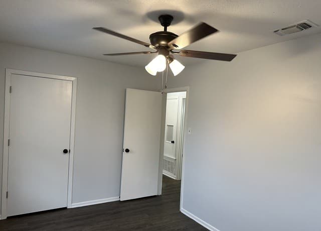 7211  Westglade Dr, San Antonio, TX 78227 — photo 8