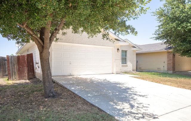 9179  Everton, San Antonio, TX 78245 — photo 2