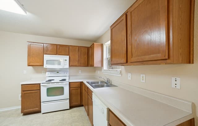 10723  Pony Mesa, San Antonio, TX 78254 — photo 13