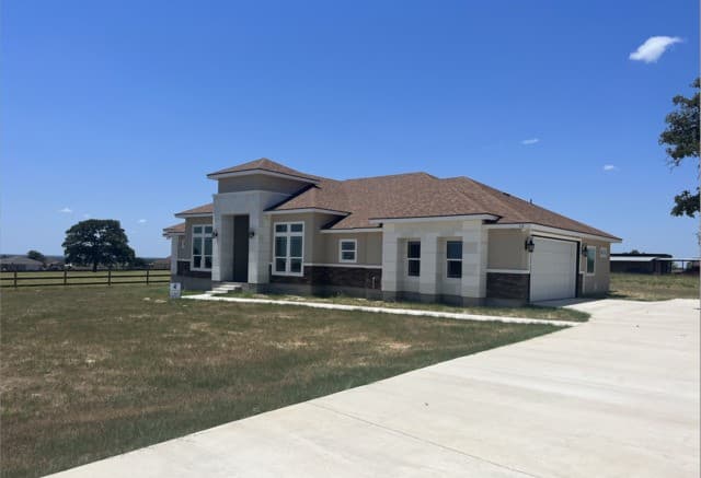112  Estates Dr, La Vernia, TX 78121 — photo 13