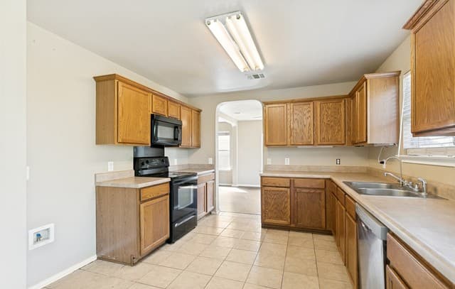 310  Ibis Falls Dr, New Braunfels, TX 78130 — photo 10