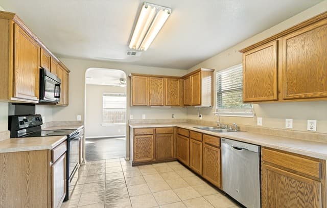 310  Ibis Falls Dr, New Braunfels, TX 78130 — photo 12