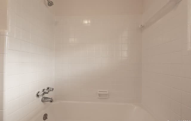 131  Brettonwood Dr, San Antonio, TX 78218 — photo 12