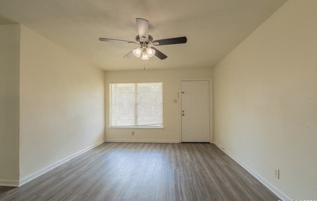 131  Brettonwood Dr, San Antonio, TX 78218 — photo 5