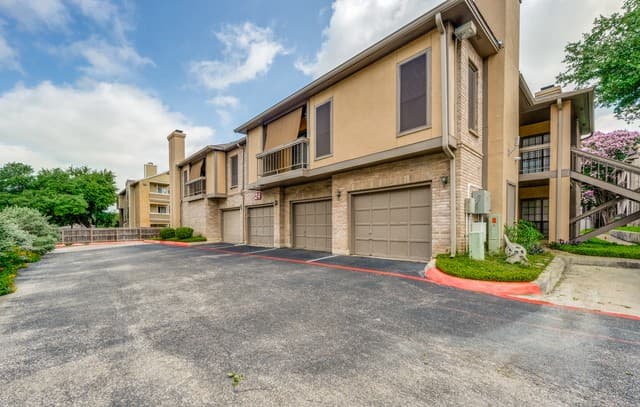 11839  Parliament St Unit 2414