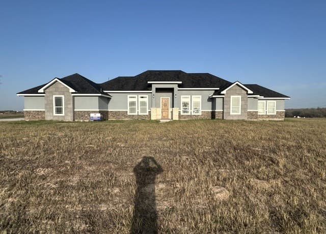 108  Estates, La Vernia, TX 78121 — photo 2