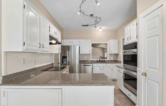 25010  Arrow Rdg, San Antonio, TX 78258 — photo 14