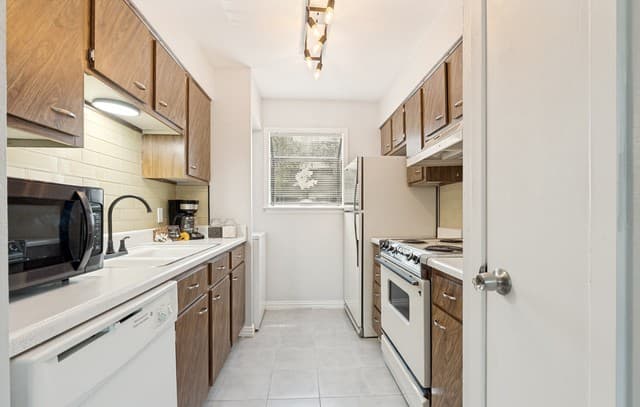 3843  Barrington Unit 174T, San Antonio, TX 78217 — photo 5