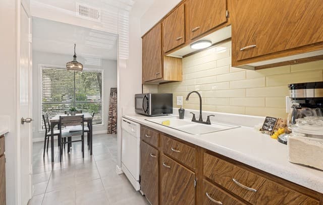 3843  Barrington Unit 174T, San Antonio, TX 78217 — photo 6