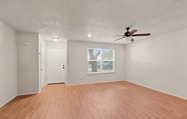 11136  El Sendero Unit 2, San Antonio, TX 78233 — photo 7