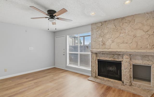 4107  Medical Dr Unit 6107, San Antonio, TX 78229 — photo 2