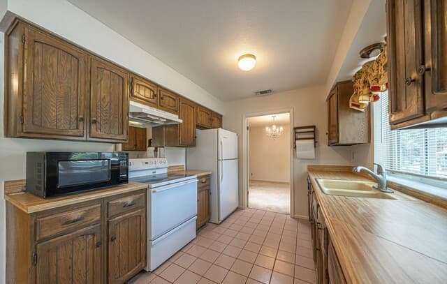 7230  Trace Buckle, San Antonio, TX 78240 — photo 14