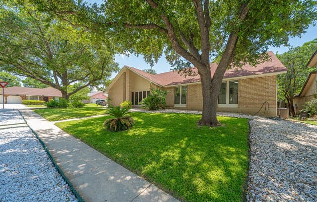 7230  Trace Buckle, San Antonio, TX 78240 — photo 2