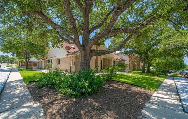 7230  Trace Buckle, San Antonio, TX 78240 — photo 5