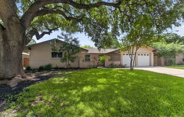 10007 Astronaut Dr, San Antonio, TX 78217 — photo 2