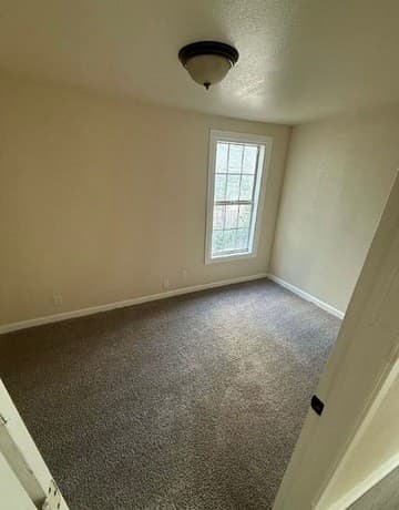 1623  Montezuma St, San Antonio, TX 78207 — photo 4