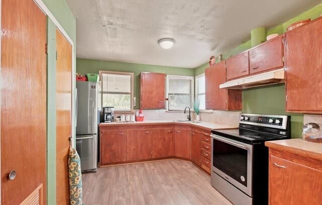 710  Storey, Cotulla, TX 78014 — photo 11