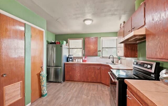 710  Storey, Cotulla, TX 78014 — photo 12
