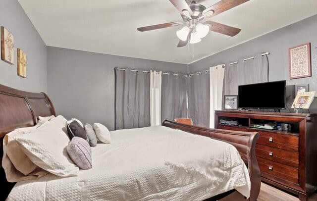 710  Storey, Cotulla, TX 78014 — photo 17