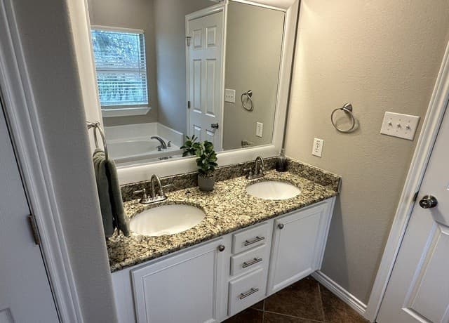 1591  County Road 320, Floresville, TX 78114 — photo 14