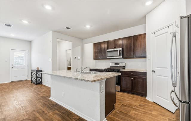 10512  Gala Blvd, San Antonio, TX 78252 — photo 5