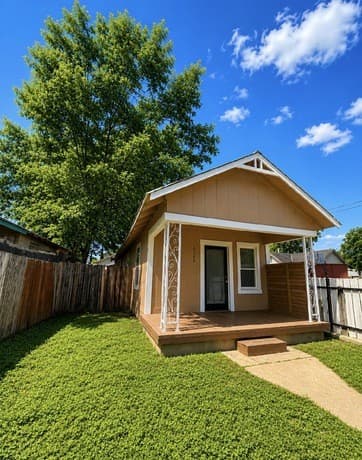 2216  San Fernando St, San Antonio, TX 78207 — photo 2