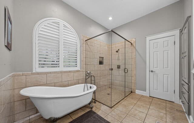 29607  Fairway Bluff Dr, Boerne, TX 78015 — photo 18