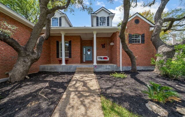 29607  Fairway Bluff Dr, Boerne, TX 78015 — photo 3