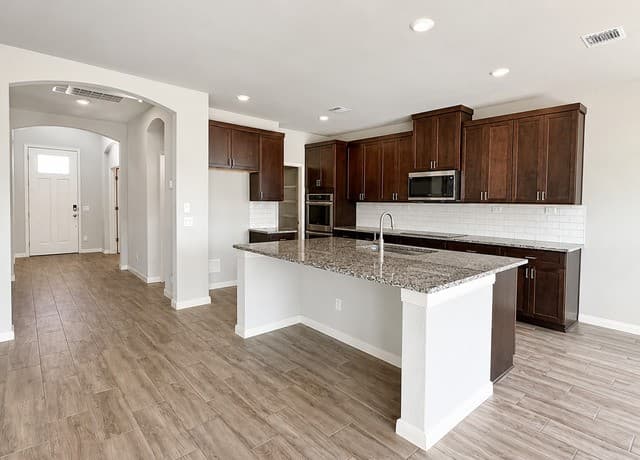 160  Sambar Main, Schertz, TX 78108 — photo 2