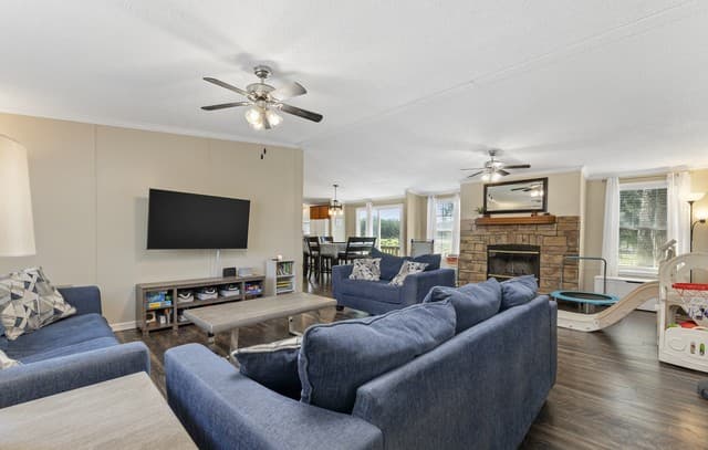 111  Longhorn Rd, Stockdale, TX 78160 — photo 17